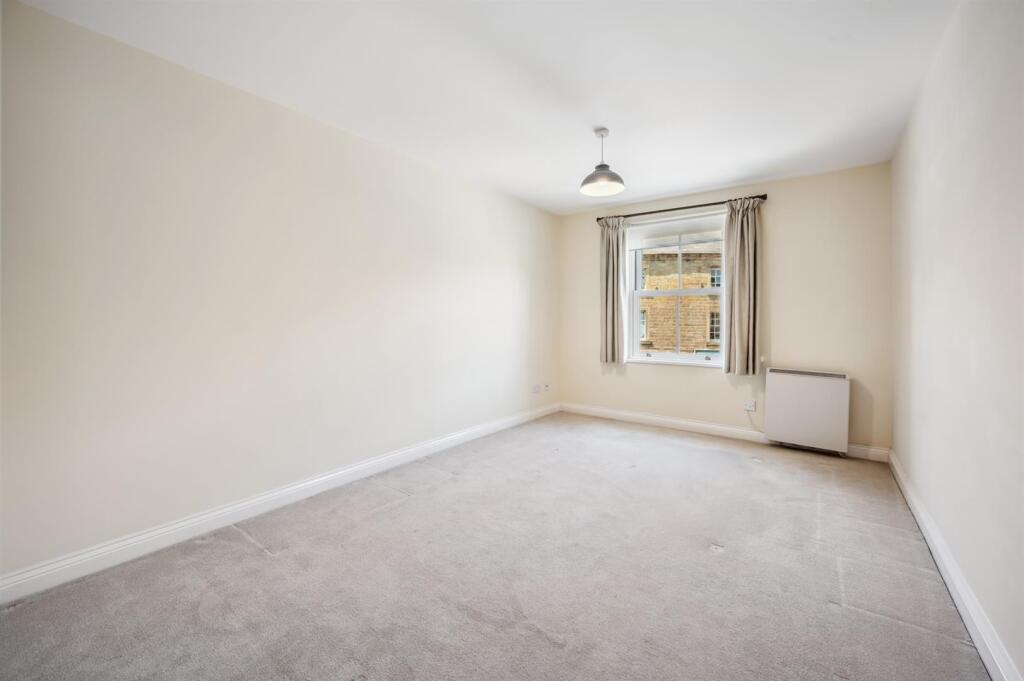 Saxton Mee 2 Holme Court -0019.jpg