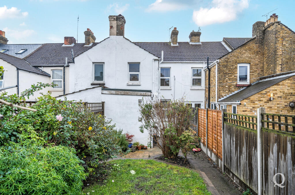 03dd587b-e0d2-463...