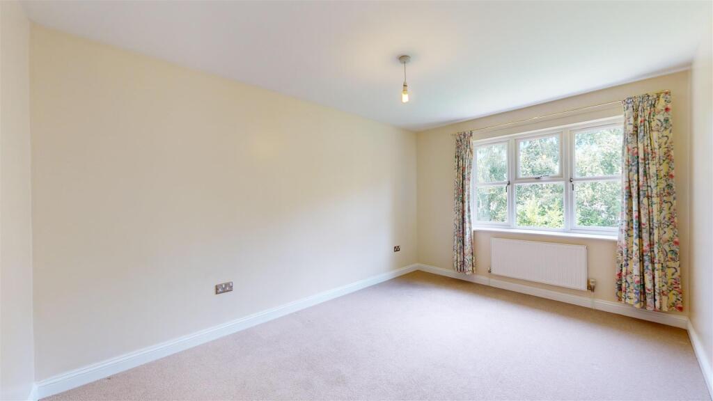 8 Nursery Meadows, Bedroom One.jpg