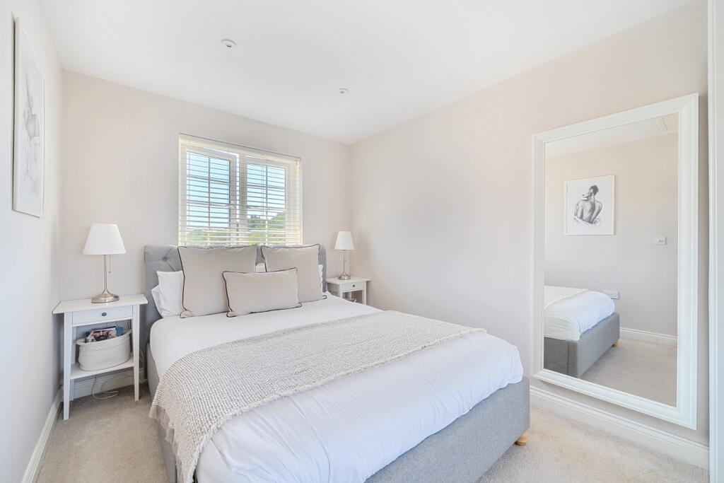 1313199-21-6852d70cef62b