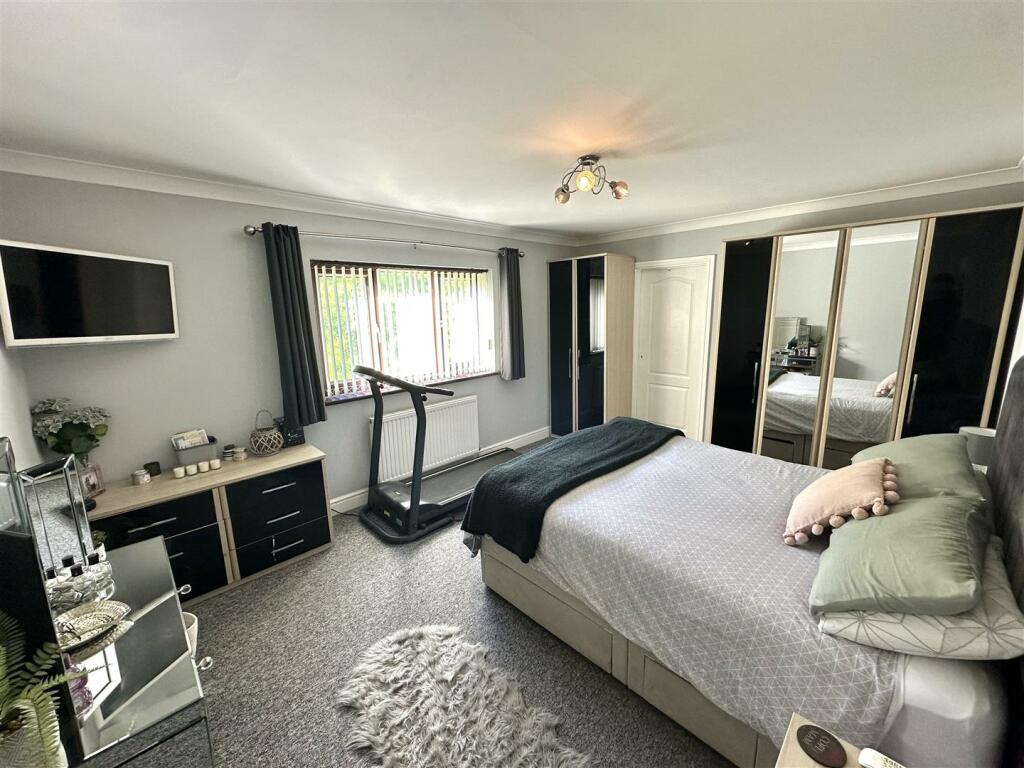 Principal Bedroom