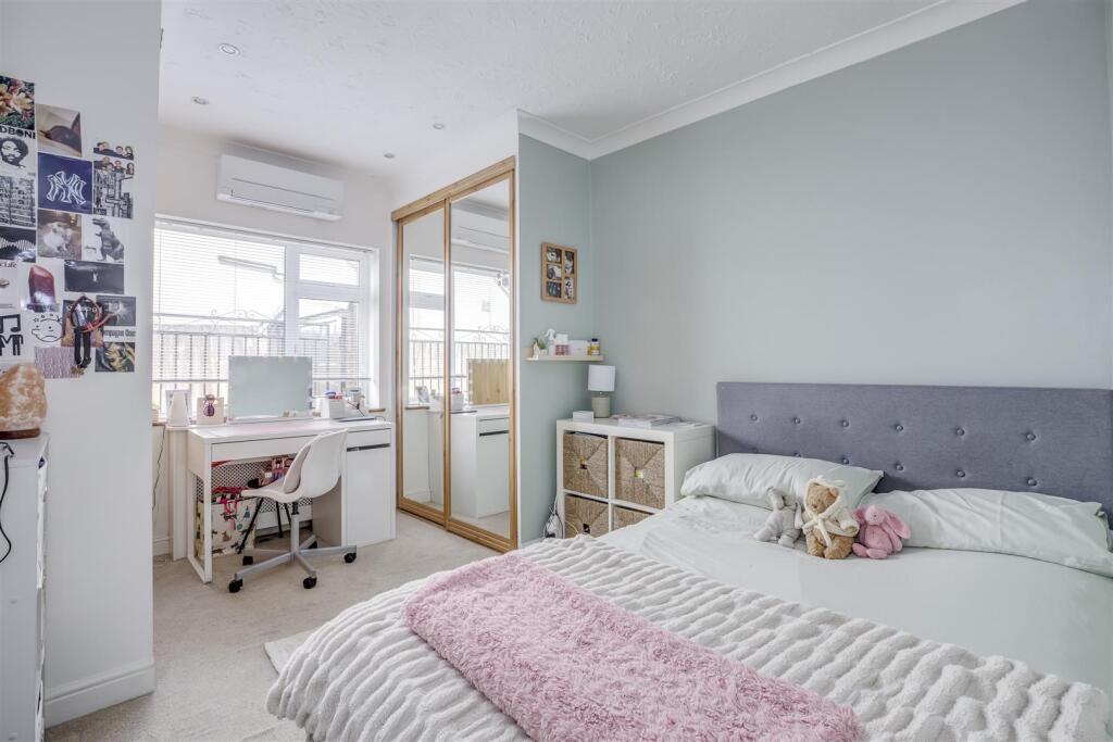 The Paddock, Rambling Way, Potten End, HP4 2SE-5.j