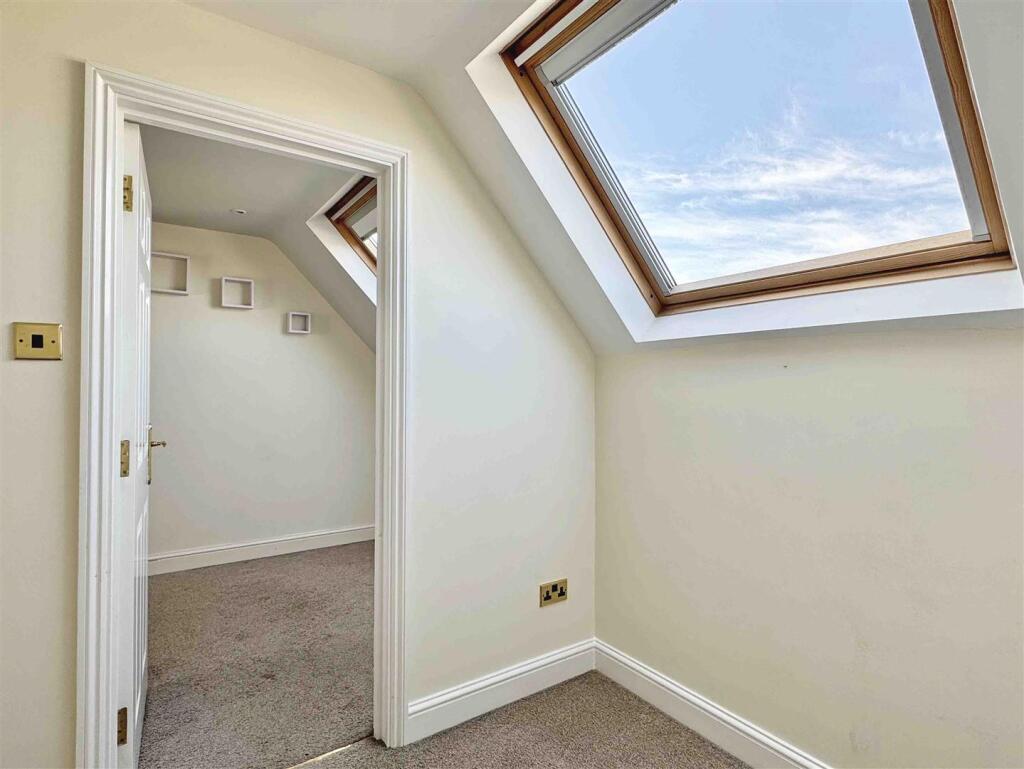 Top Floor Landing.jpg