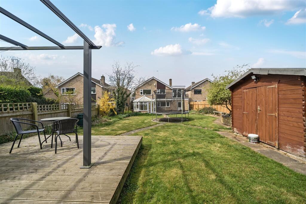 39 Hillside Avenue, Silverstone (24).jpg