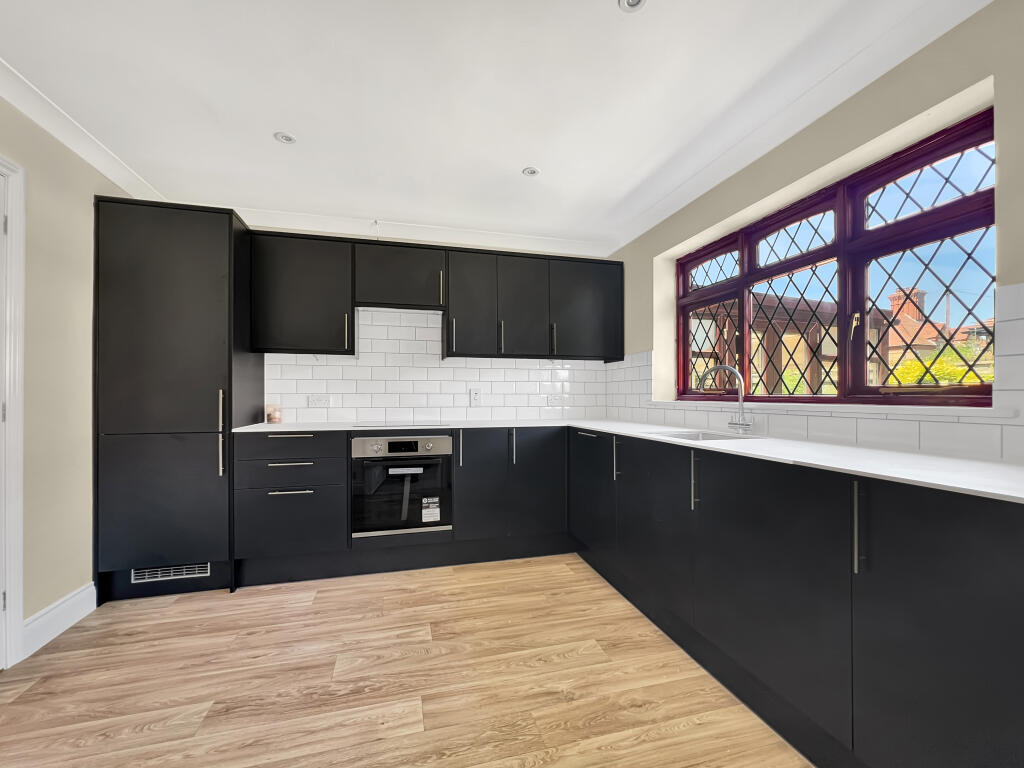 911114e1bdd348bea063364a513f80c63018a954