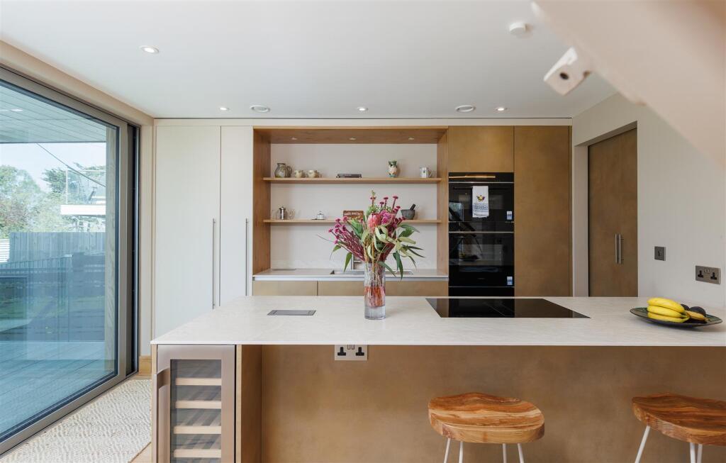 Kitchen 1-1