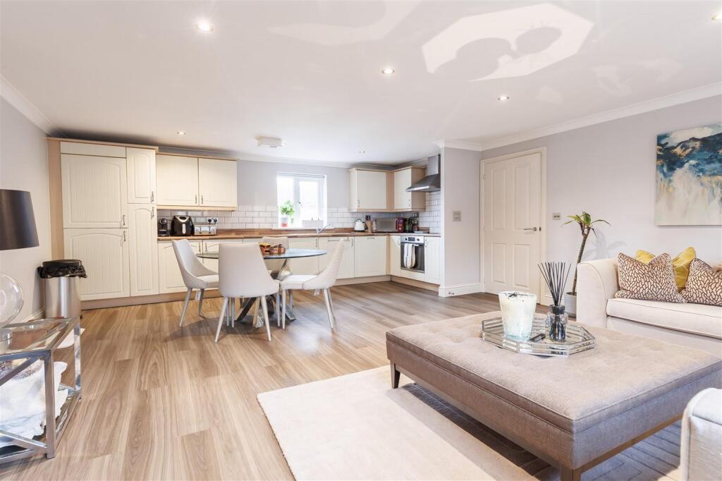 26 College Cl,   (9).jpg