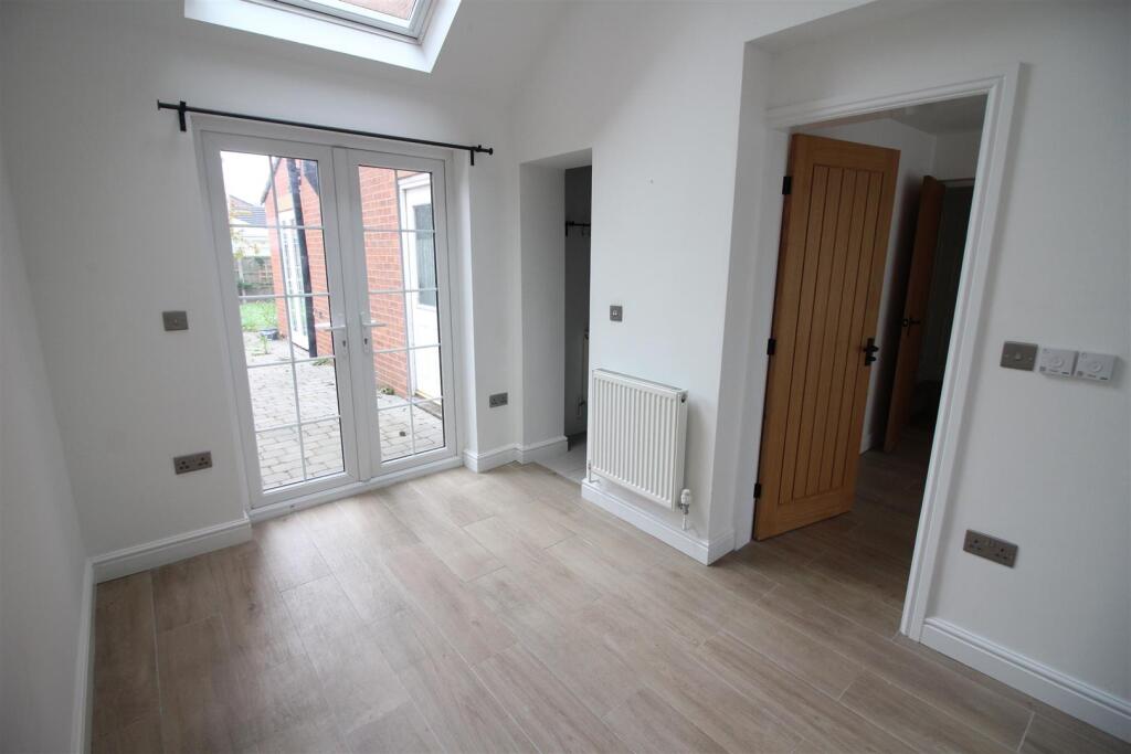 Sitting Room / Study