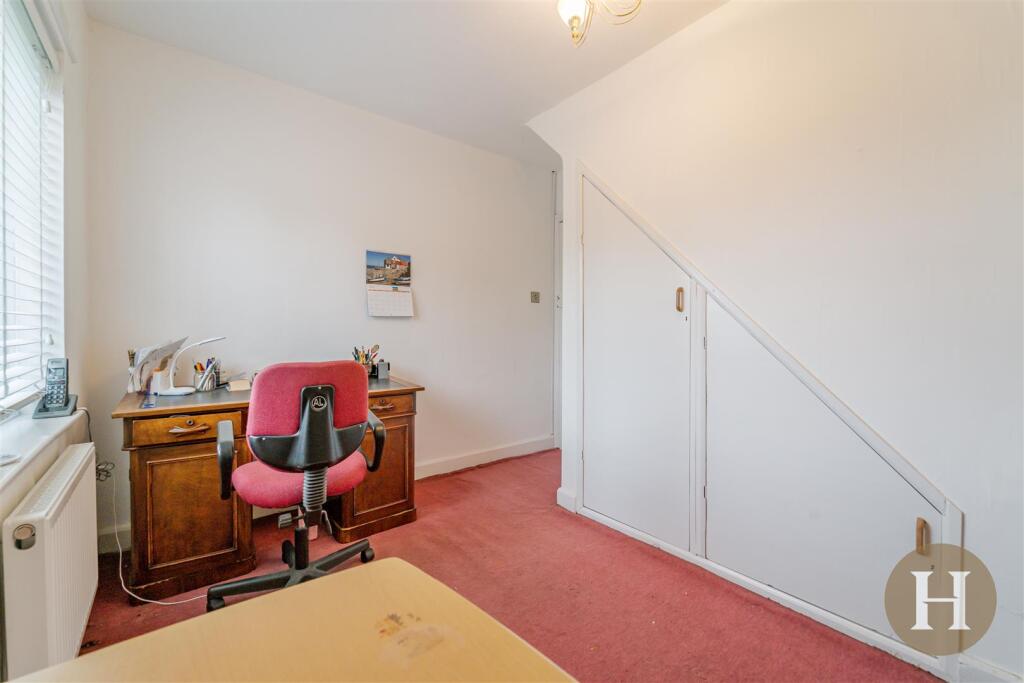 Hadleigh Estate Agents-32.jpg