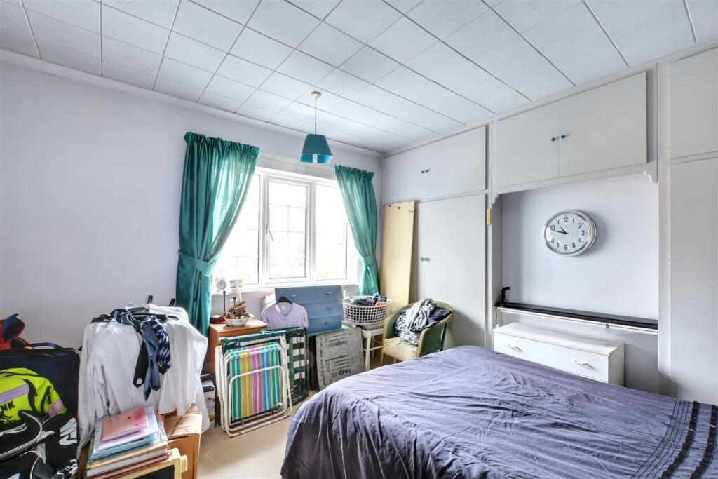 Bedroom 1.jpeg