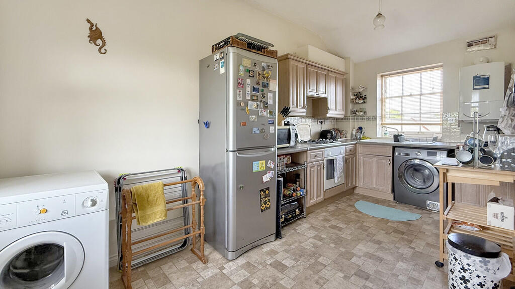 Kitchen/dining ro...