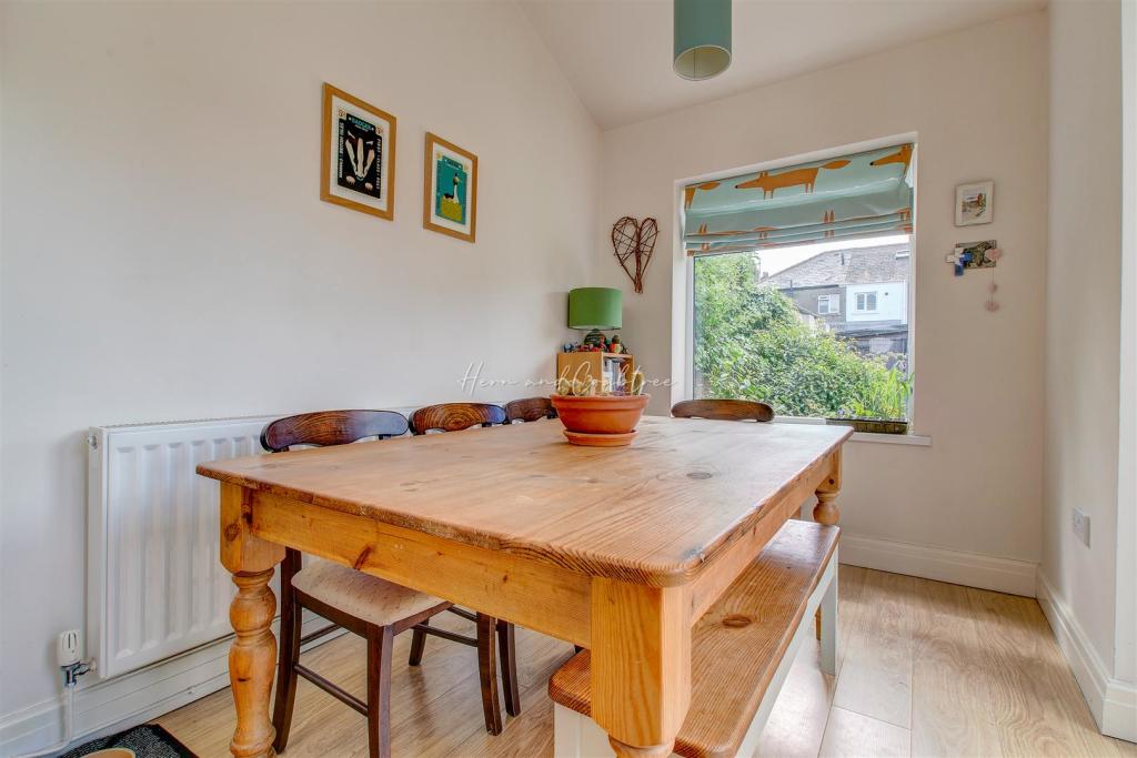 St Agnes, Heath, HernCrabtree, (10).jpg