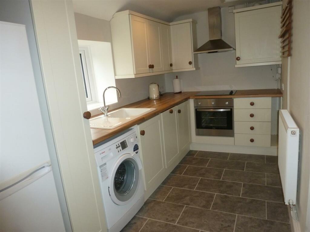 Edge Cottage 8.JPG