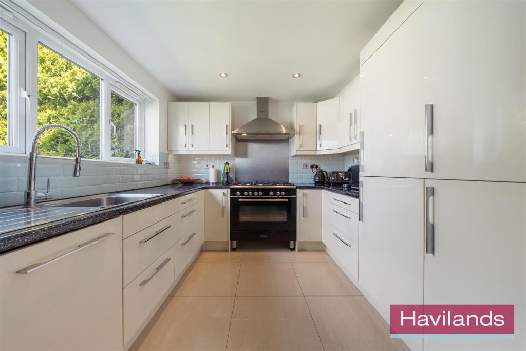 Lindal Cresent-13.jpg