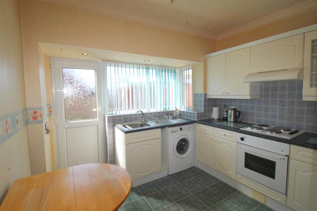 Boston Road, Kitchen.JPG