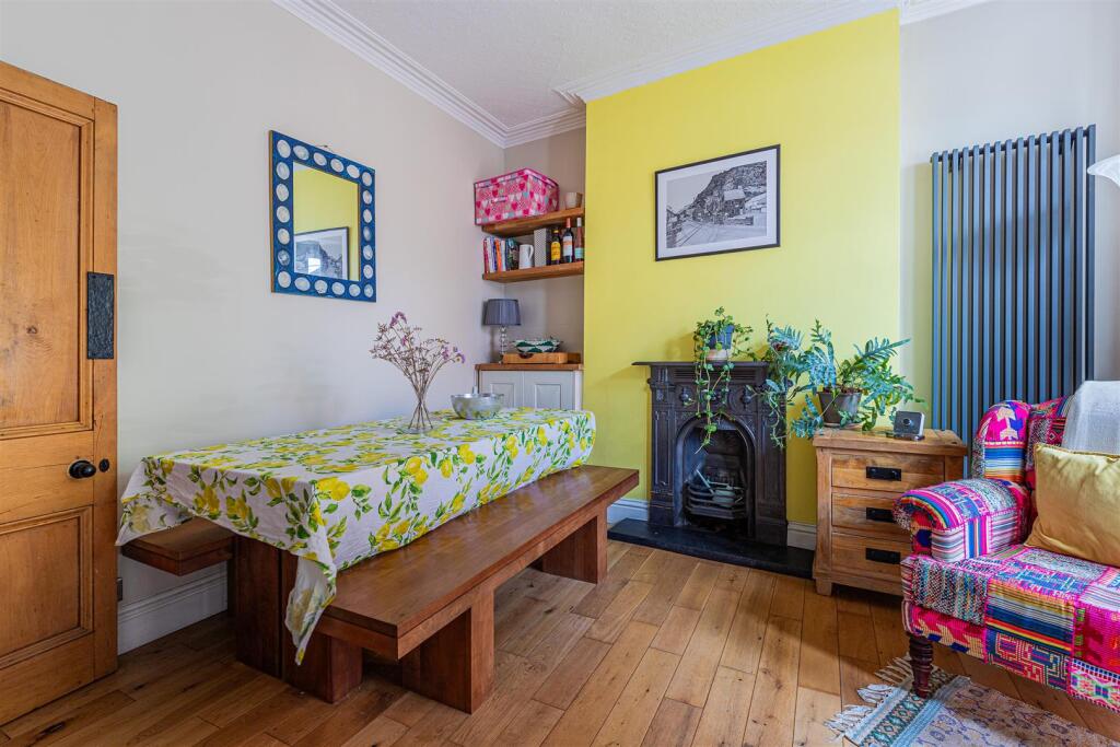 Amesbury Road 47-10.jpg