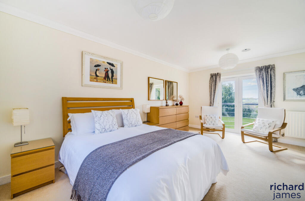 8110bf51-8b7b-448...