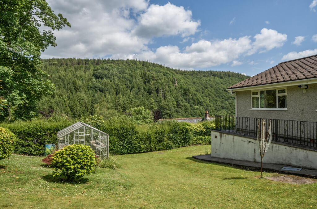 1303254-19-683e04...