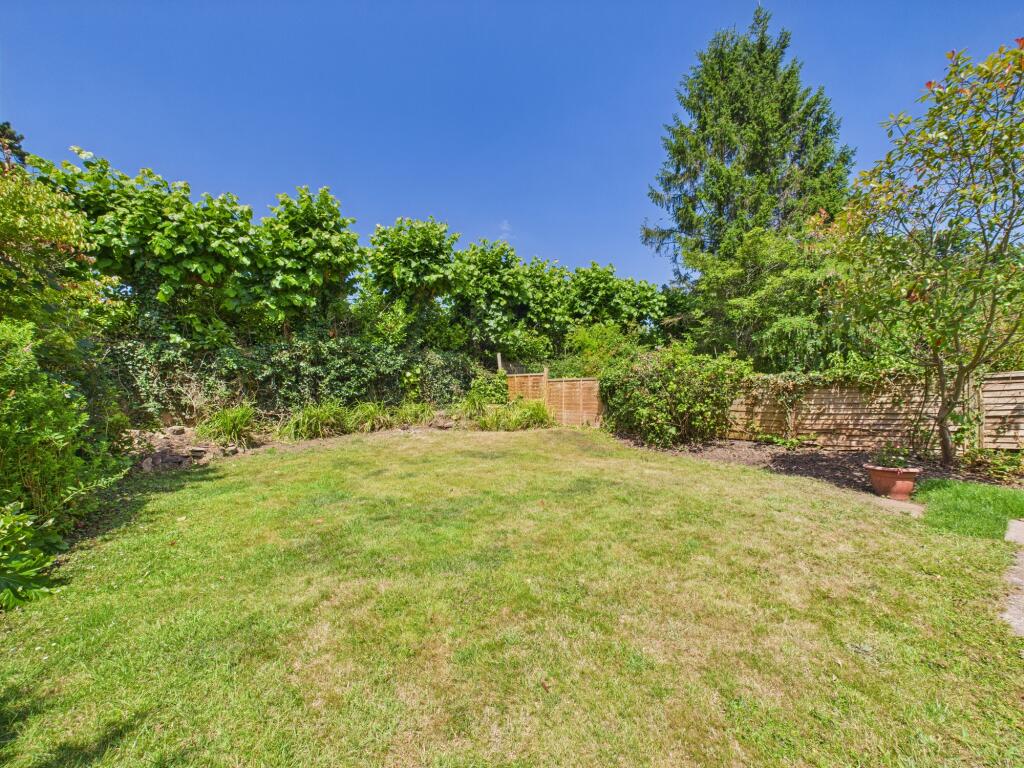 CAM05192G0-PR0108-STILL021