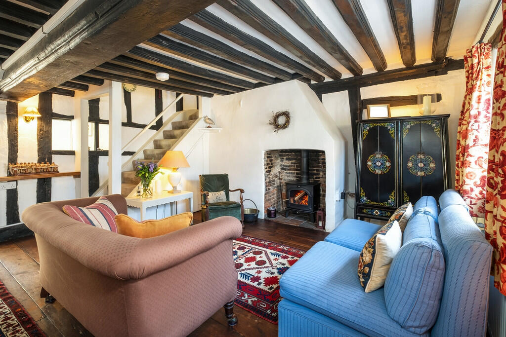 1440px-Neates Cot...