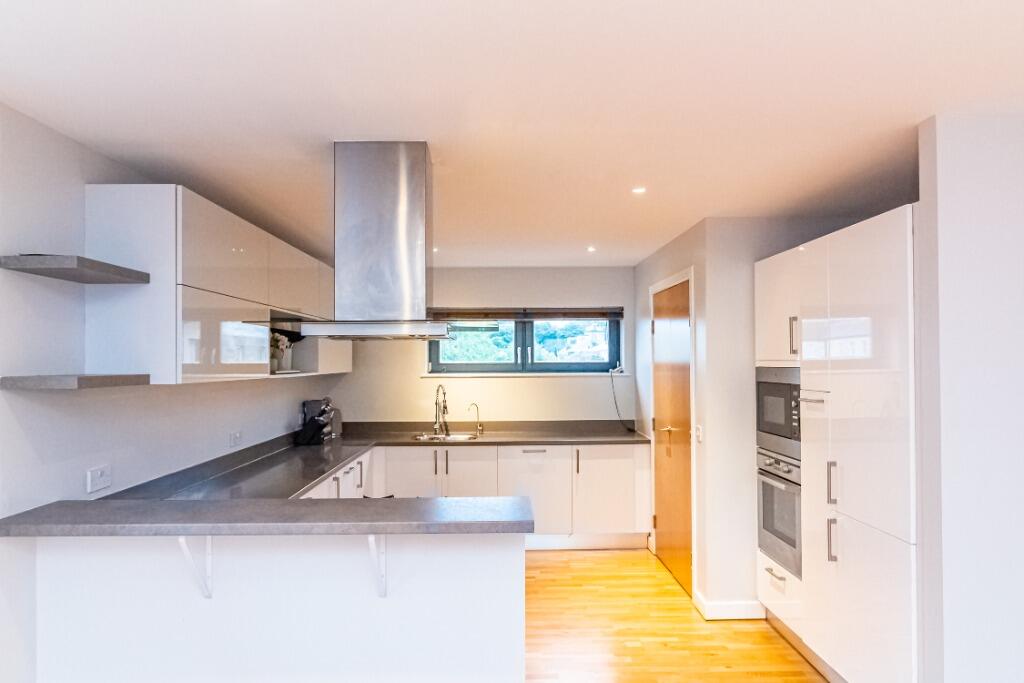 Craighall Gardens, Edinburgh, EH6