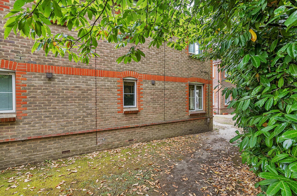 1330490-2-6883a13...