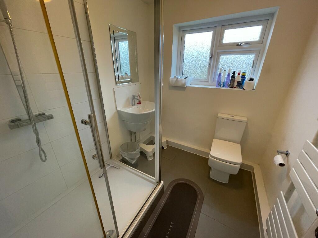 Family shower room