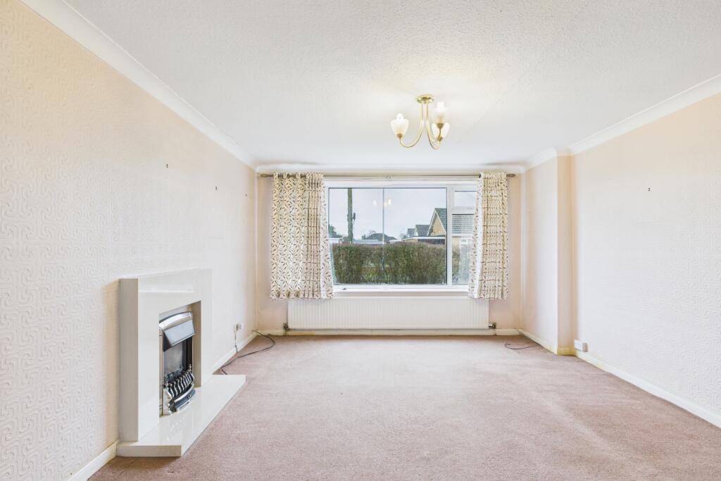 EweMove Spalding -  Cathedral Drive - Living Room
