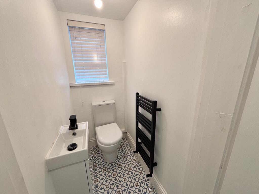 Cloakroom/wc