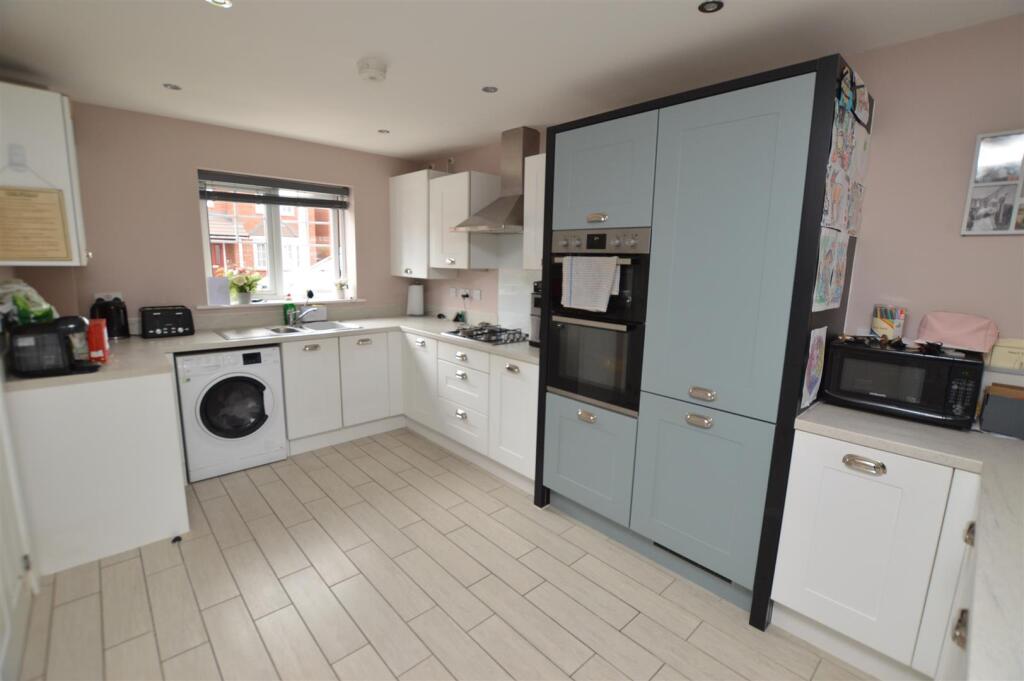 Open plan kitchen/diner/lounge