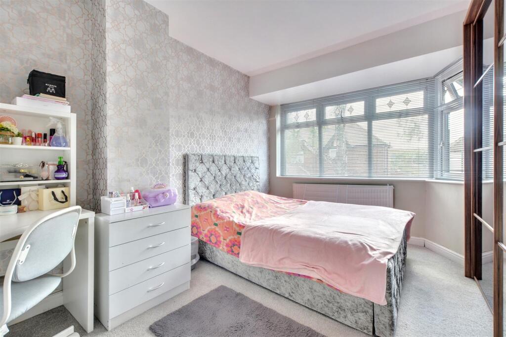 Bedroom One_3.jpeg