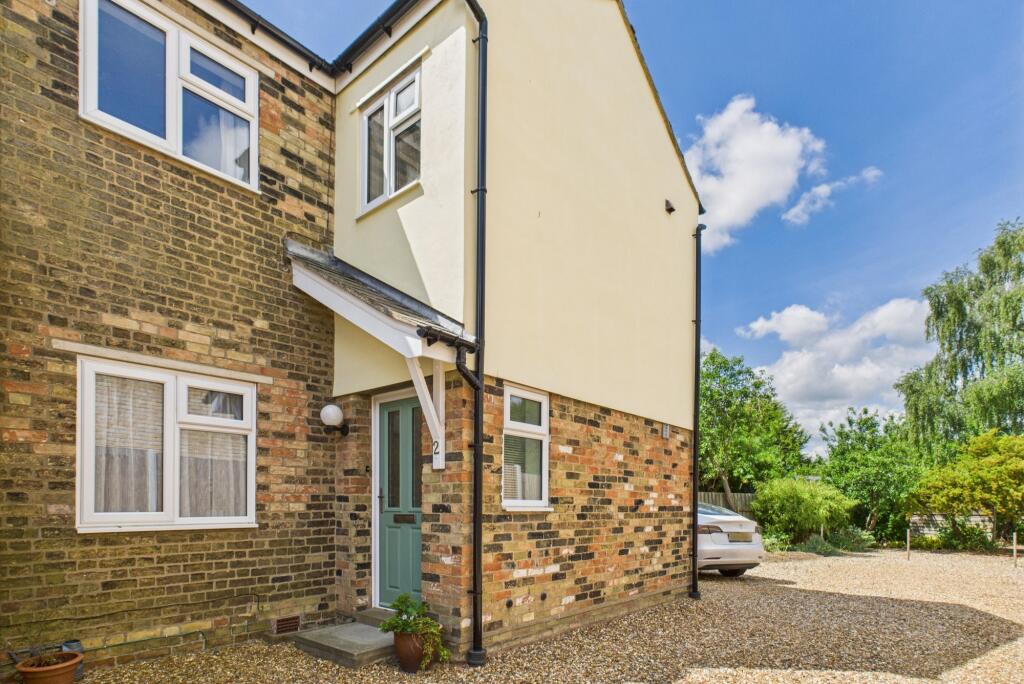 CAM02545G0-PR0424-STILL010