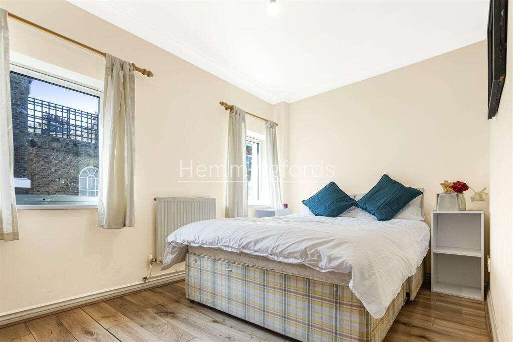 56_Leeds_Court-2.jpg