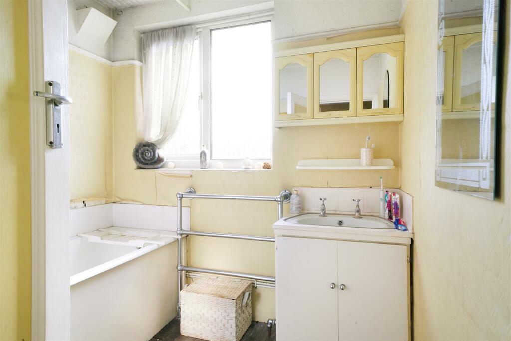 19 The Crescent - wCwWmHslmTICvuVT96wi.jpg
