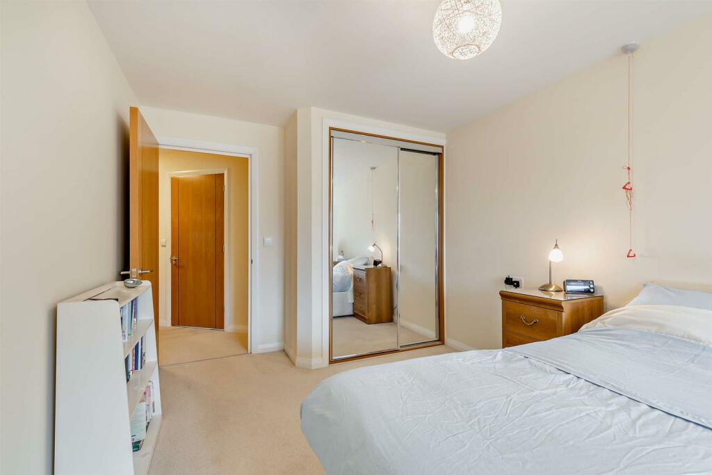 8578872-interior04-800.jpg