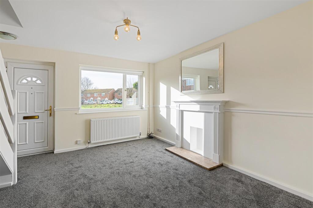7 Vavasour Court-10.jpg