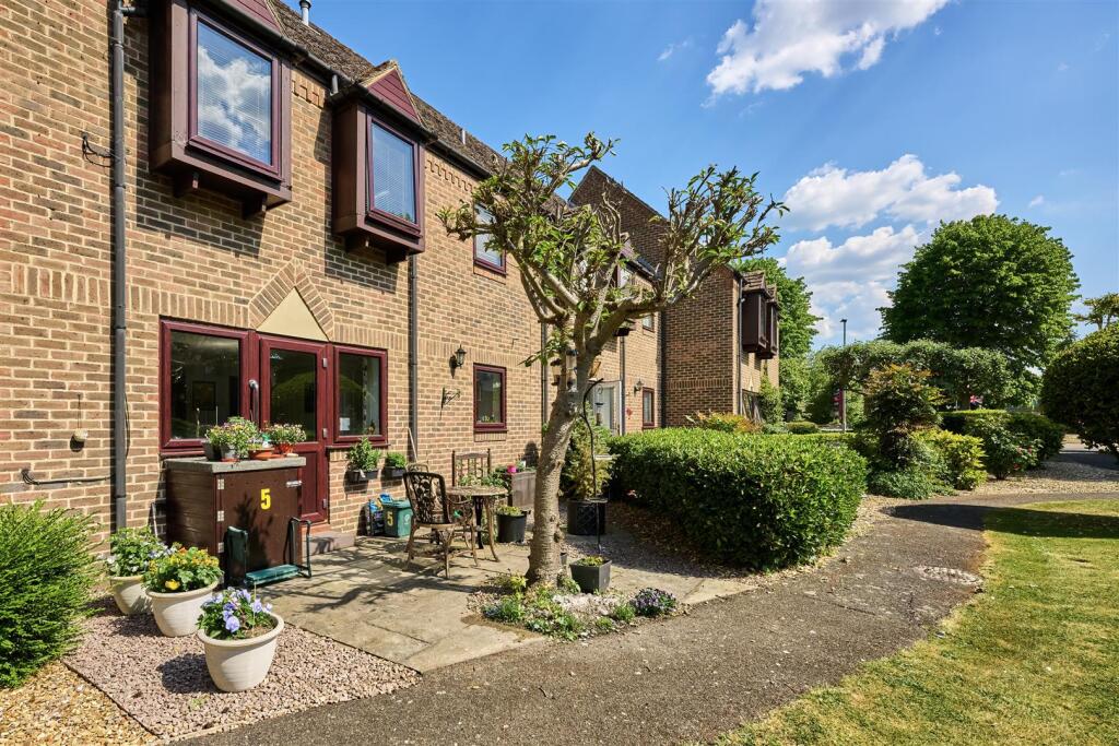 11-5 Medway House Ou