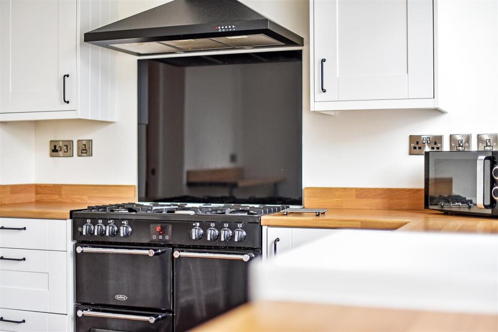 Kitchen worktops.jpg