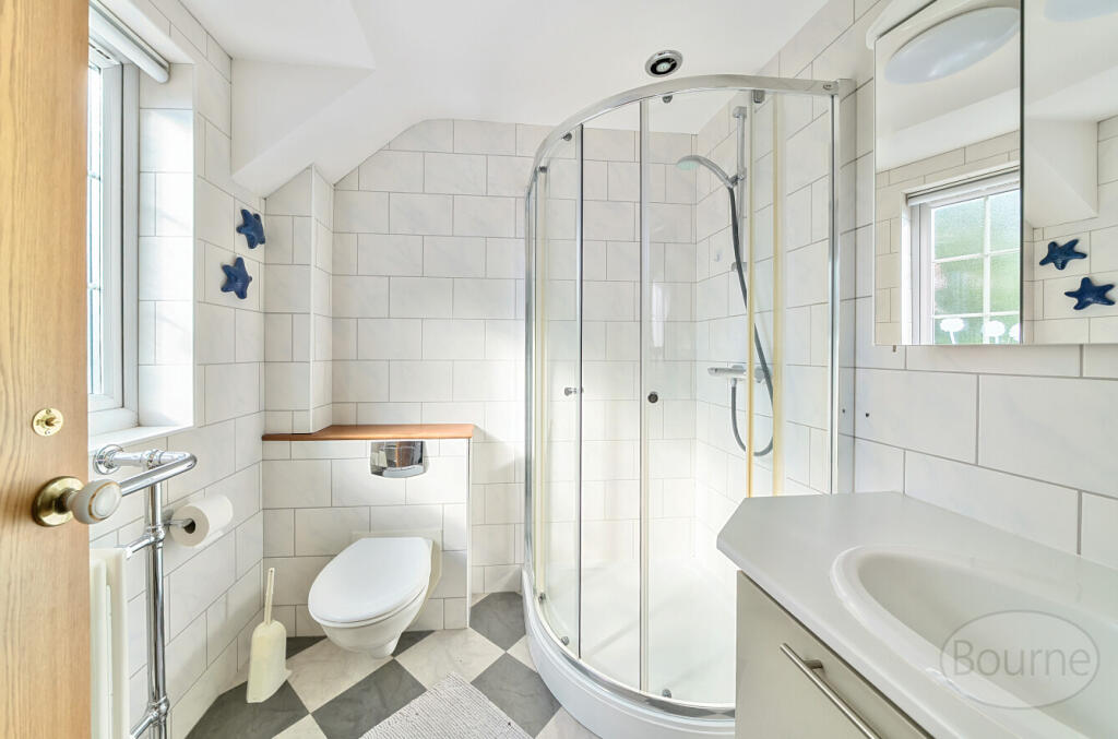 adaef823-d3af-4b9...