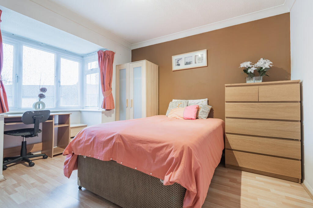 Morley-Road-Sutton-semi-detached-house-IMG_4877-HD