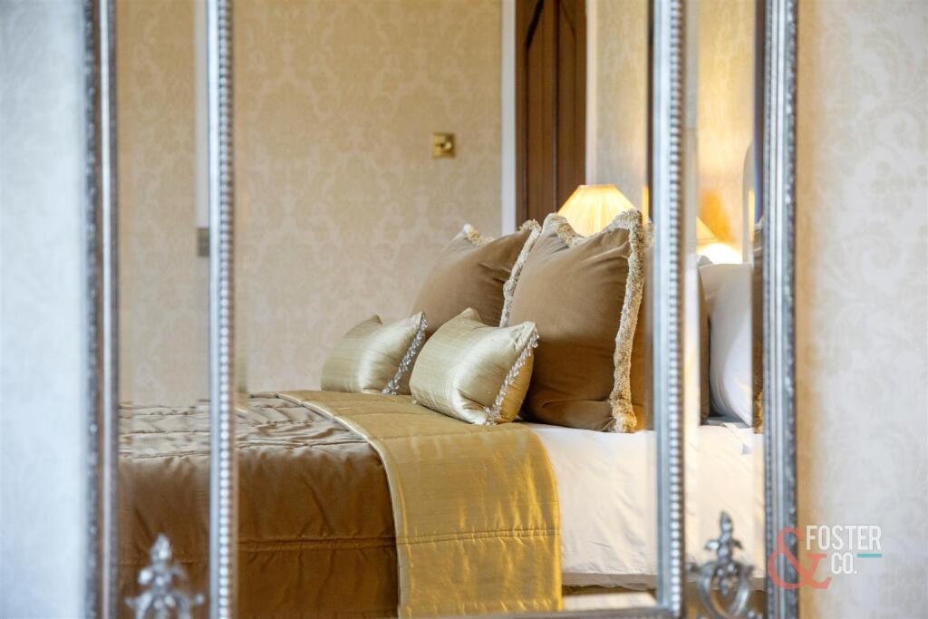 Surrenden Crescent, 58-020.JPG