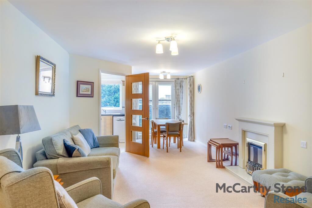 8635871-interior05.jpg