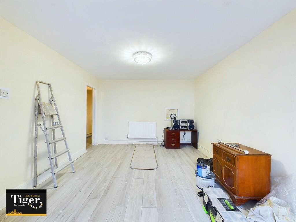 CAM03440G0-PR0185...