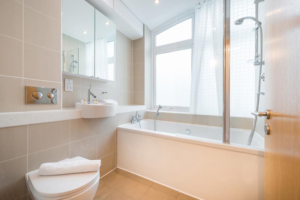 bathroom (1).jpg