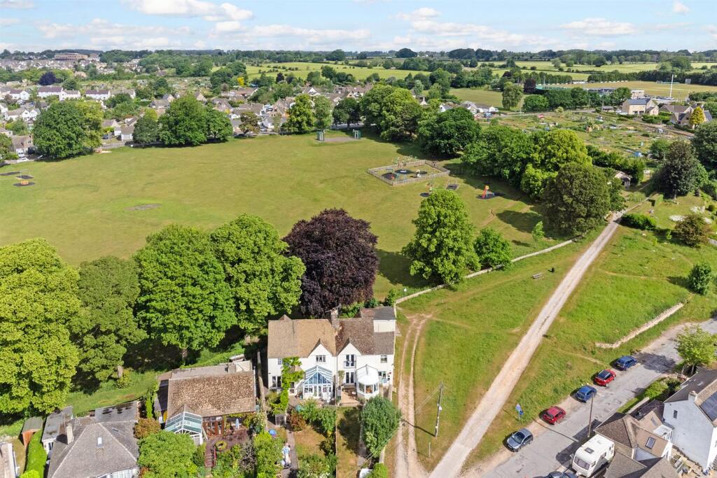 92796_Bramley France Lynch (2)_low.jpg