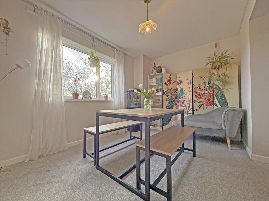 Chaucer Way 94 - Dining Area.jpg