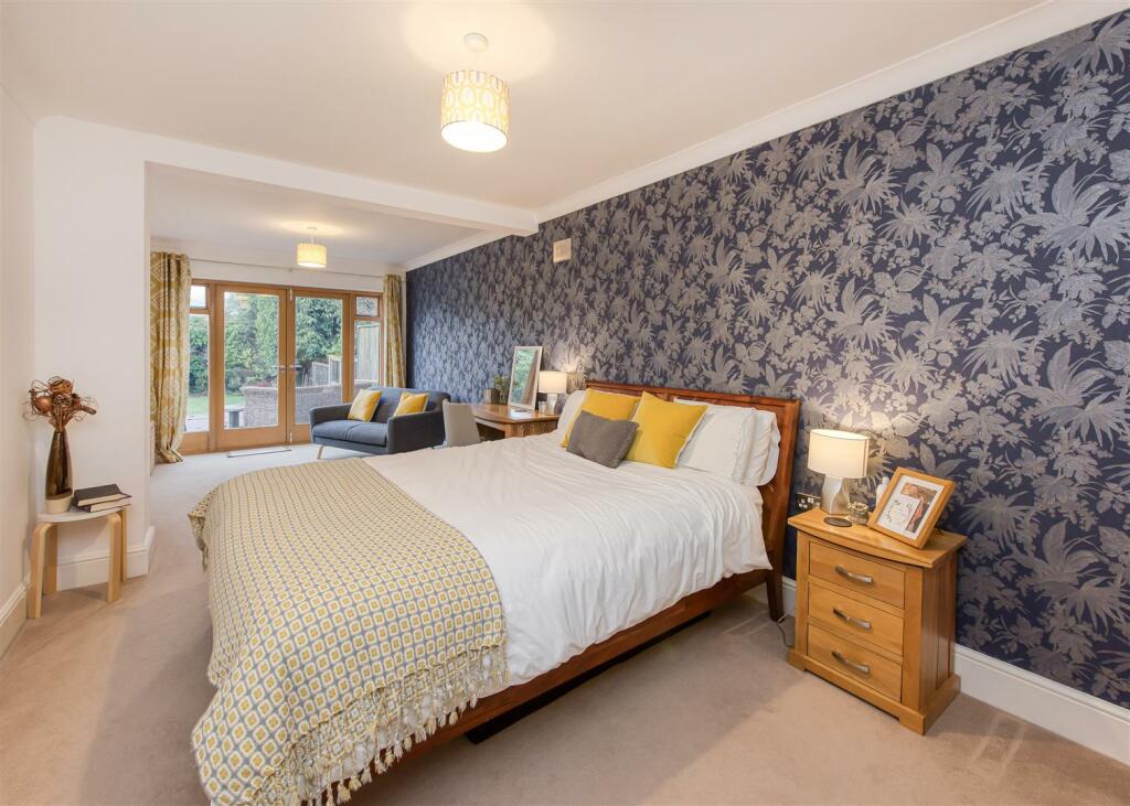 59 Elliotts Lane-bed2.jpg