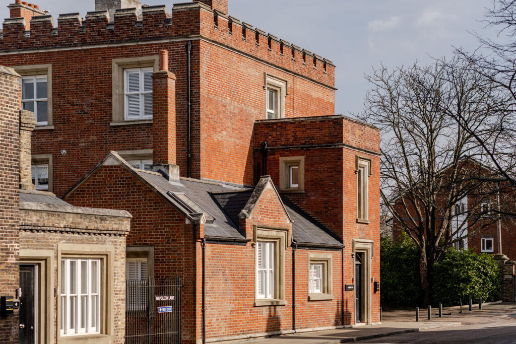 270208 - a0OP60000061J6sMAE_N9.jpg