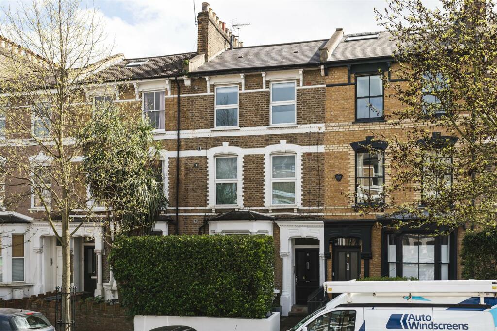 18 Evering Road (Flat 1)-19.jpg