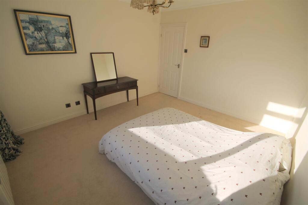 MP Bedroom 1i.JPG